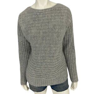 Gap Women's Sweater Size L Grey Scoop Neck Long Sleeve Ribbed Pattern